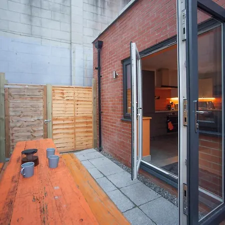 Higgihaus #3b 4 Bed Sleeps Up To 10 Big Groups Hip Location Feriehus