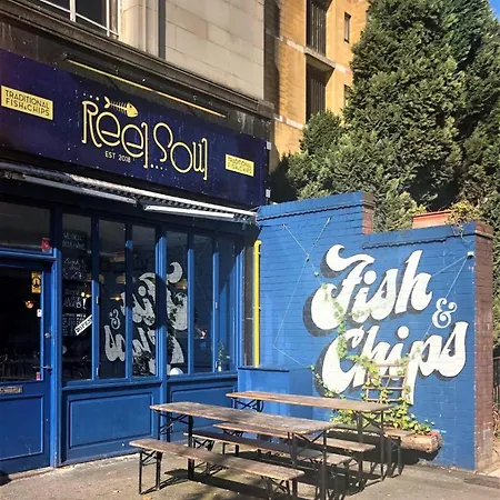 Casa de Férias Higgihaus #3b 4 Bed Sleeps Up To 10 Big Groups Hip Location Bristol